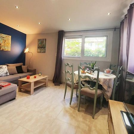 אתונה Ilias' Cosy And Relaxing Apartment מראה חיצוני תמונה