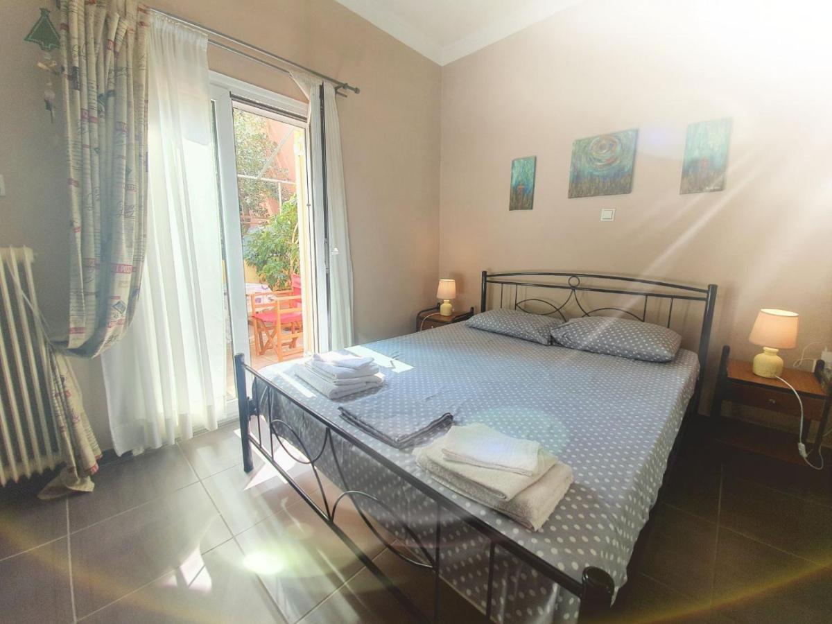 אתונה Ilias' Cosy And Relaxing Apartment מראה חיצוני תמונה