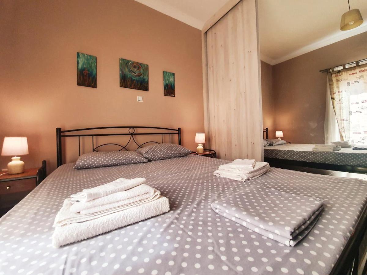 אתונה Ilias' Cosy And Relaxing Apartment מראה חיצוני תמונה